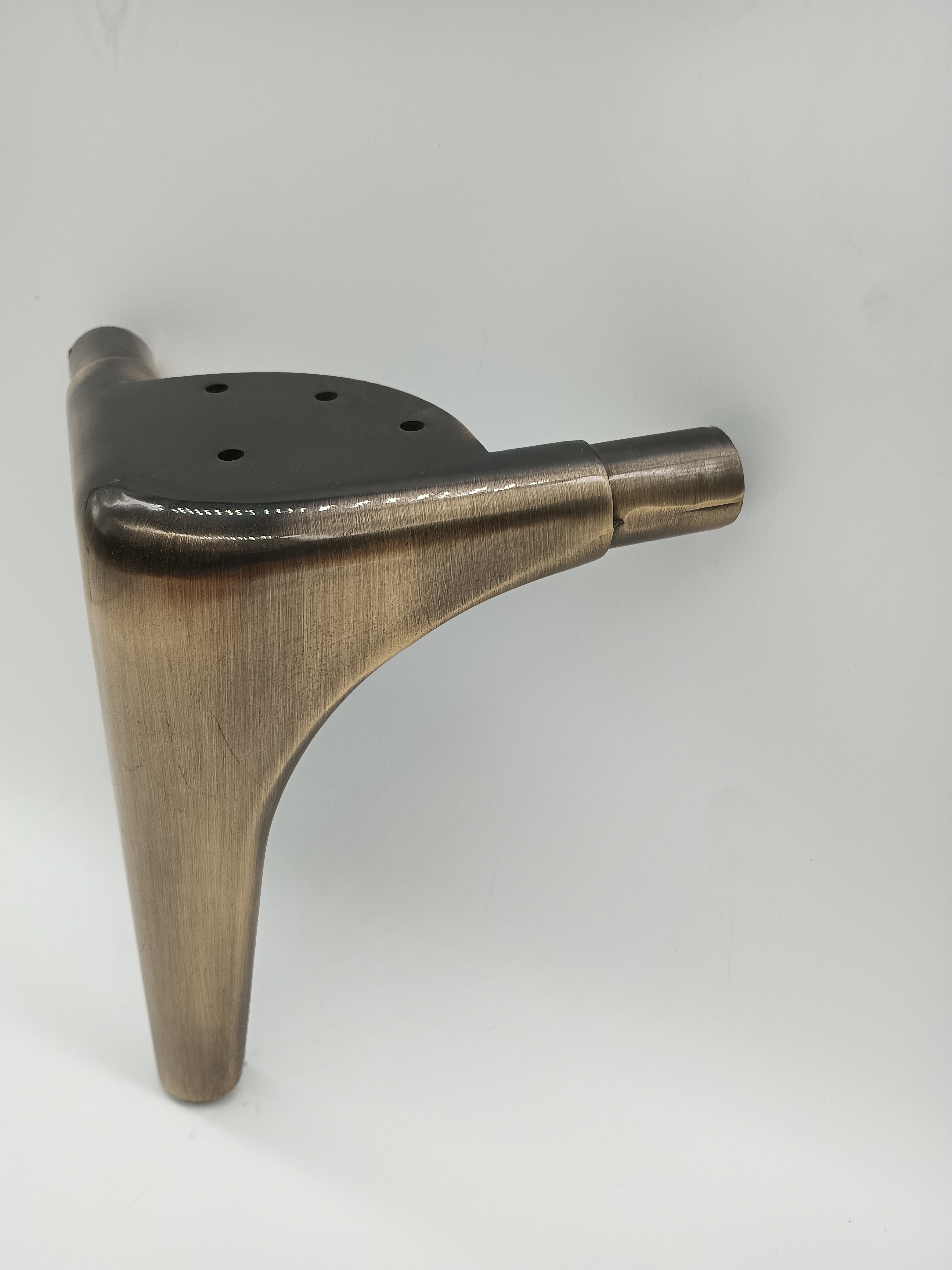 Accessori hardware per mobili Placcatura dei metalli Lucidatura Gambe del divano in lega di zinco Piedi della sedia Piedi del tavolino Gamba 