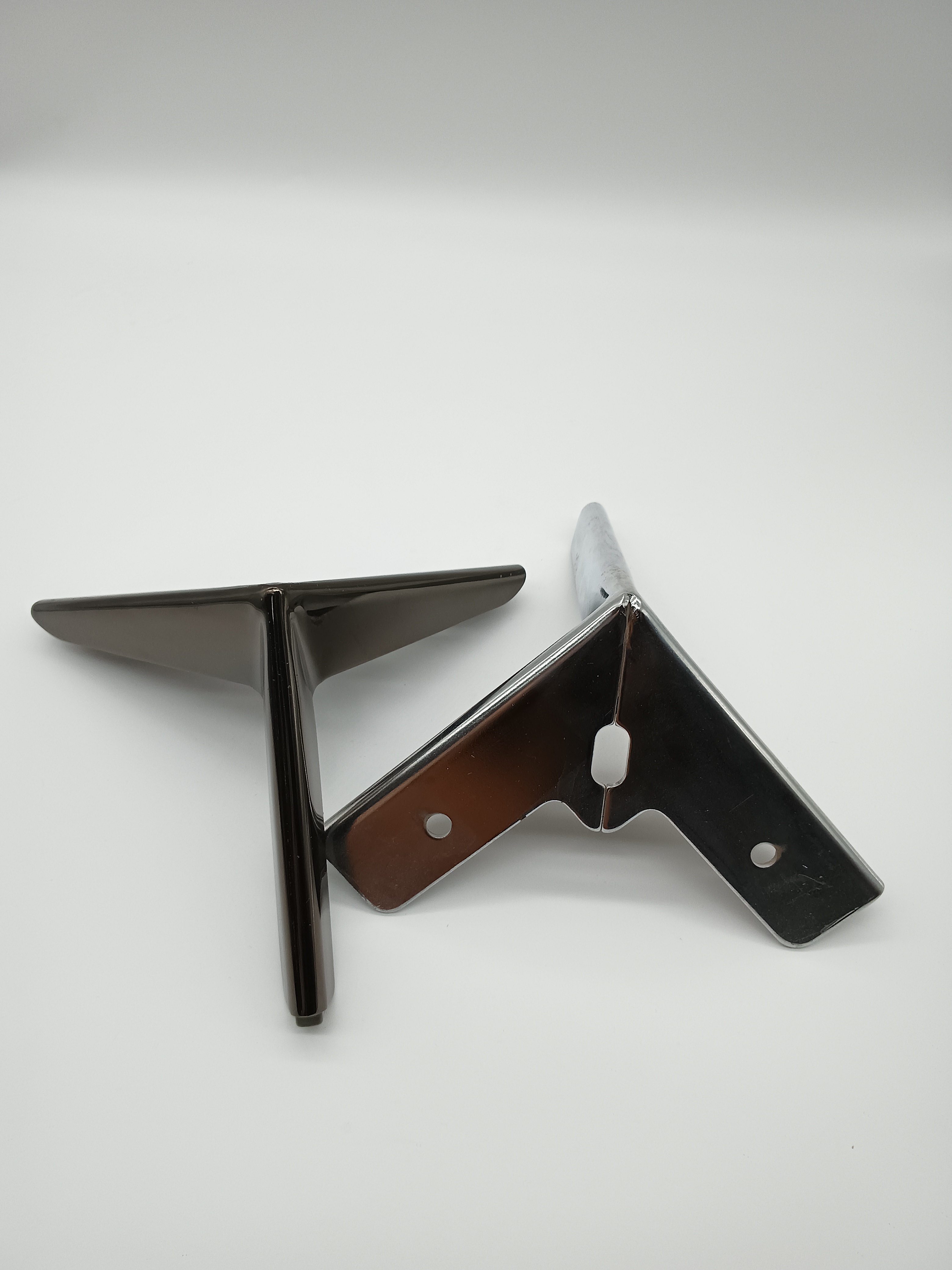 Foshan Factory Industry Accessori hardware in metallo Gambe per divani moderni