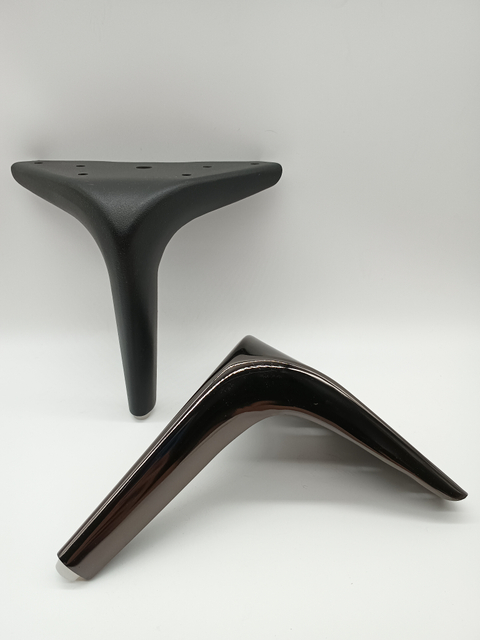 Gambe per divani in ferro di lusso a forma di Y affusolate moderne in metallo personalizzate in fabbrica