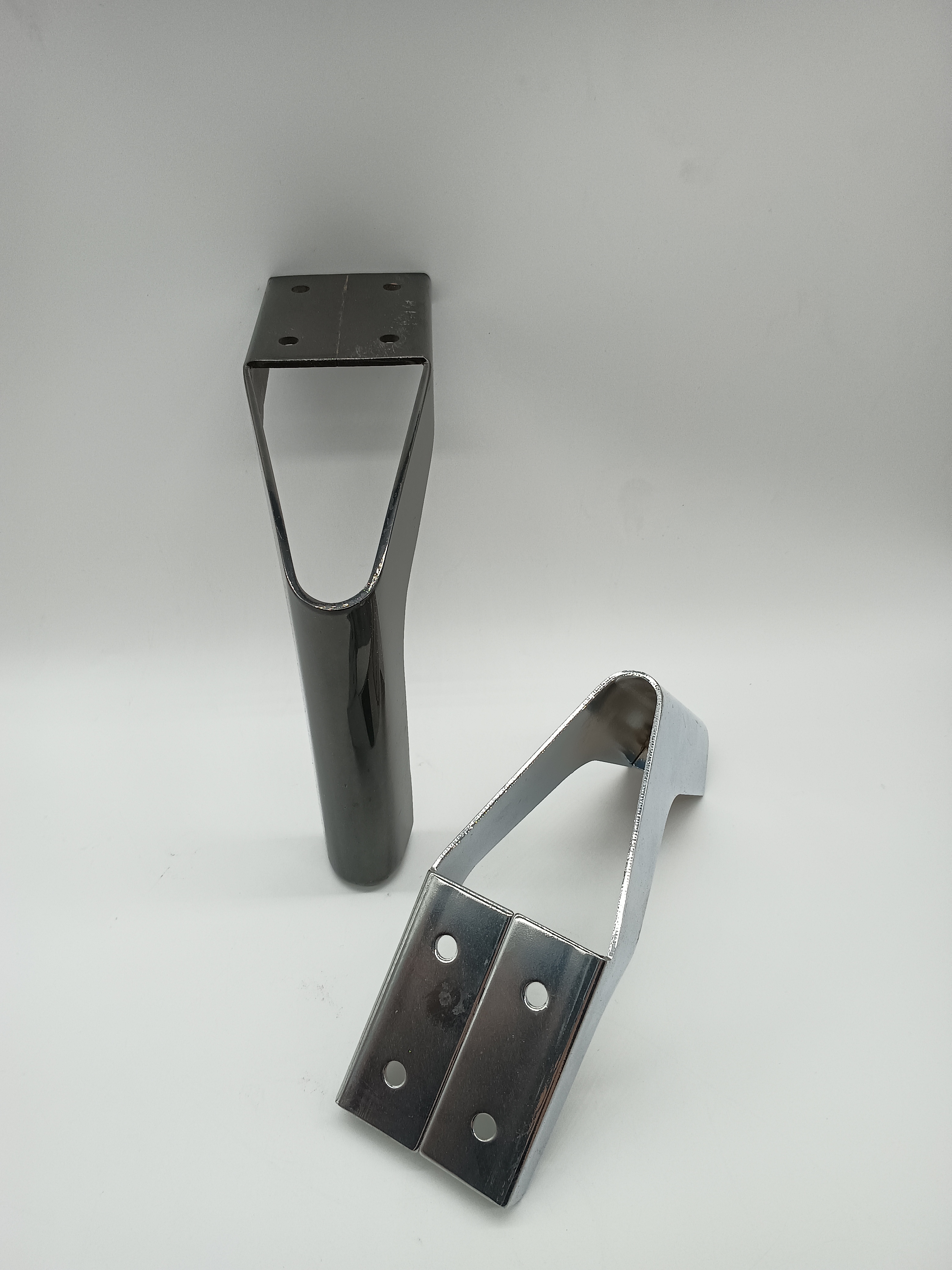 Gambe per divani di lusso per mobili affusolati moderni in metallo personalizzati in fabbrica