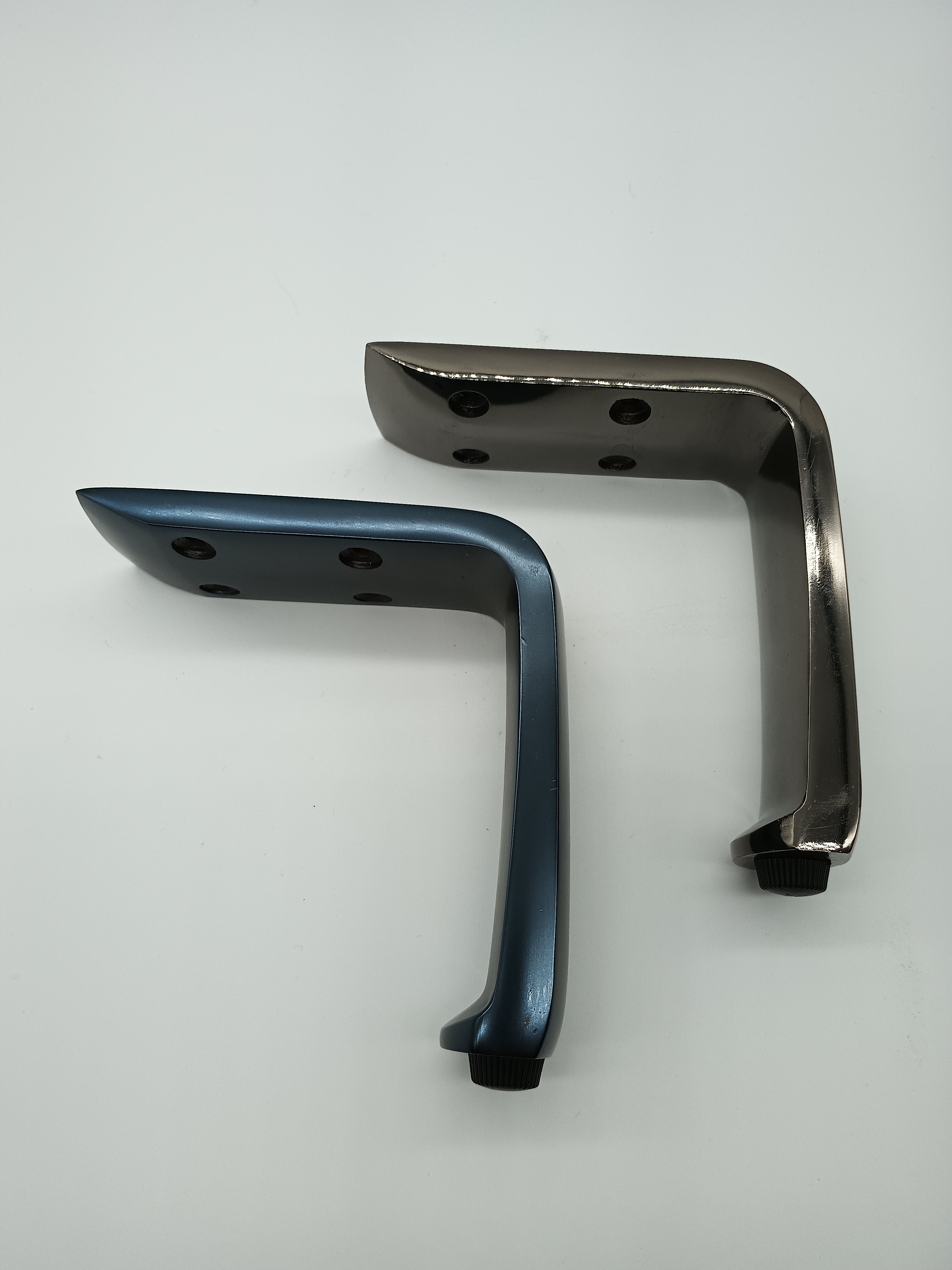 Gambe per divani moderni di lusso affusolati Armadietto da letto cromato dorato Supporto per mobili in metallo Piedini in acciaio per letti e divani Materiale in ferro