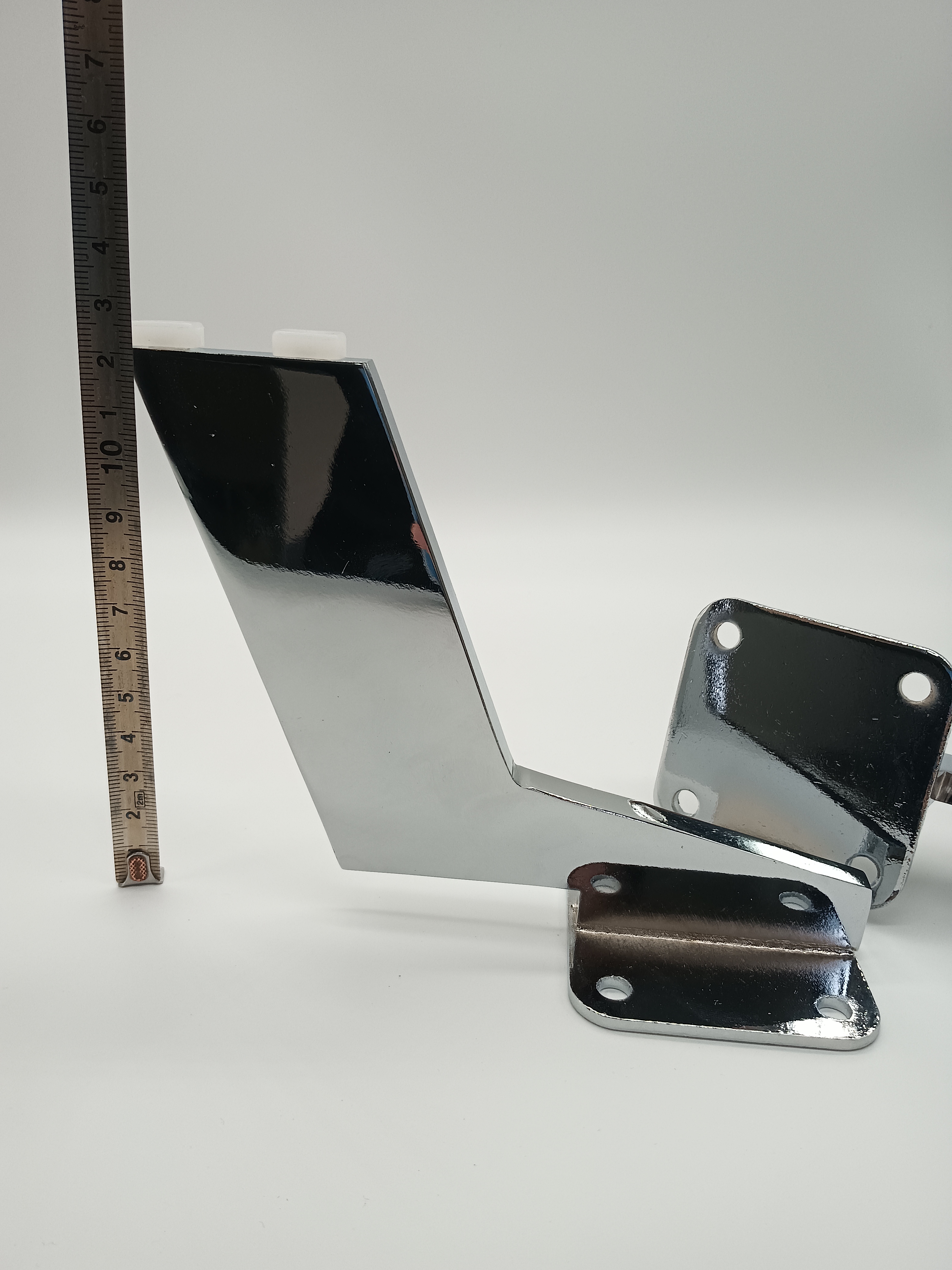 Accessori per mobili personalizzati in fabbrica Gambe di supporto per divani in metallo, ferro e acciaio. Nuove gambe per mobili